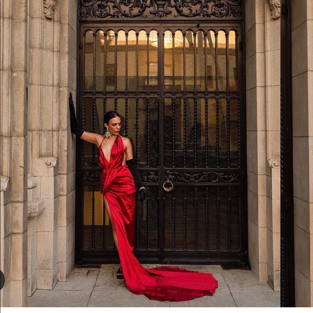 Gorgeous Backless Red Gown
